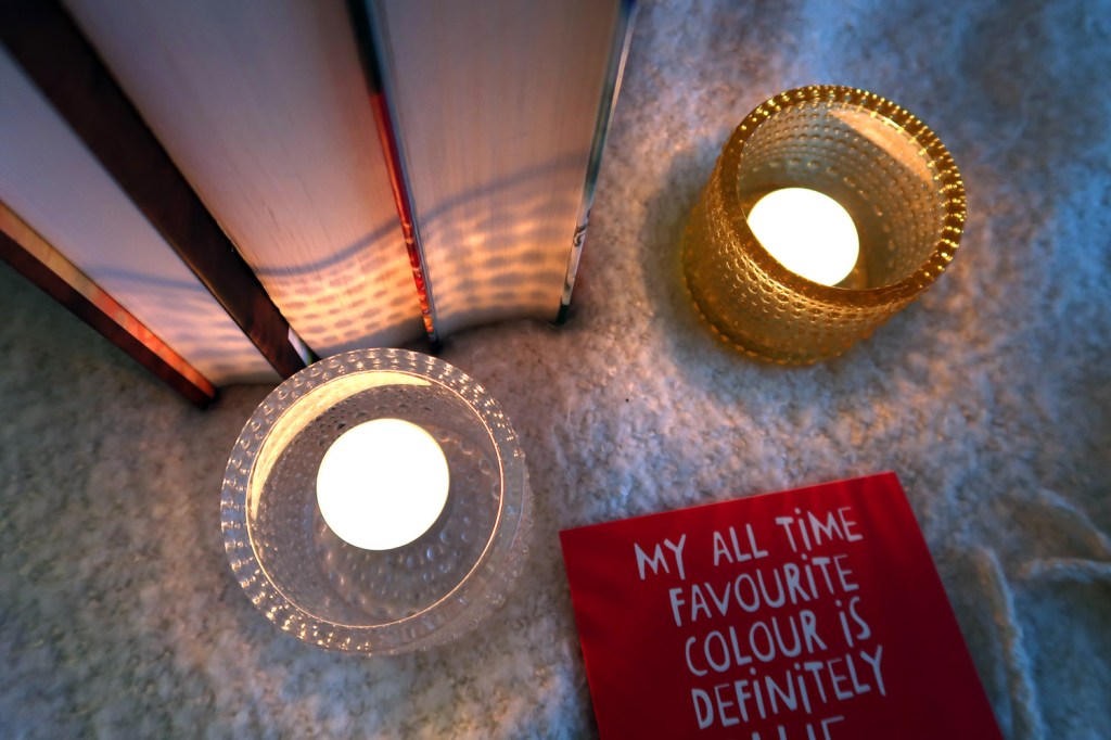 9 parasta kirjaa lomalukemiseksi – kirjabloggaajat&nbsp;suosittelevat