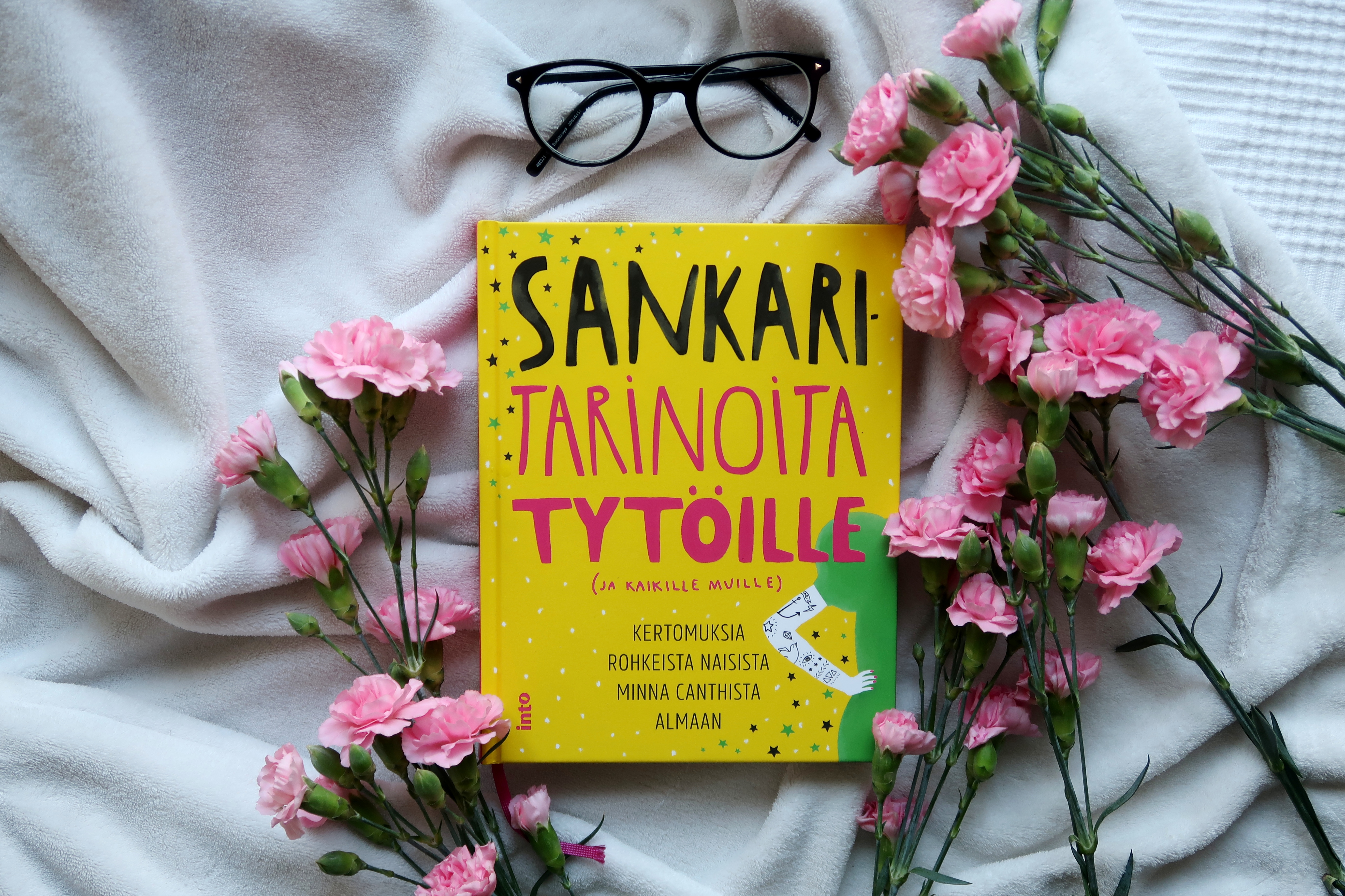 Sankaritarinoita tytöille (3)