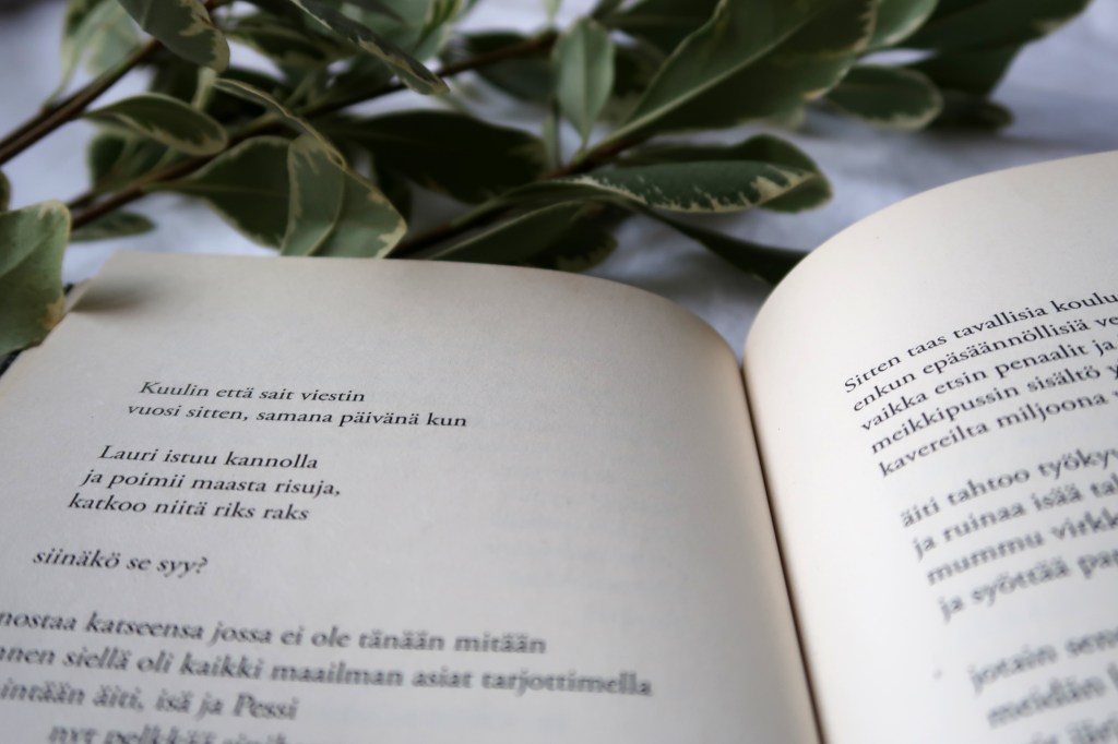 Viisi neljän tähden lasten- ja nuortenkirjaa, joista meillä aikuisillakin on paljon&nbsp;opittavaa