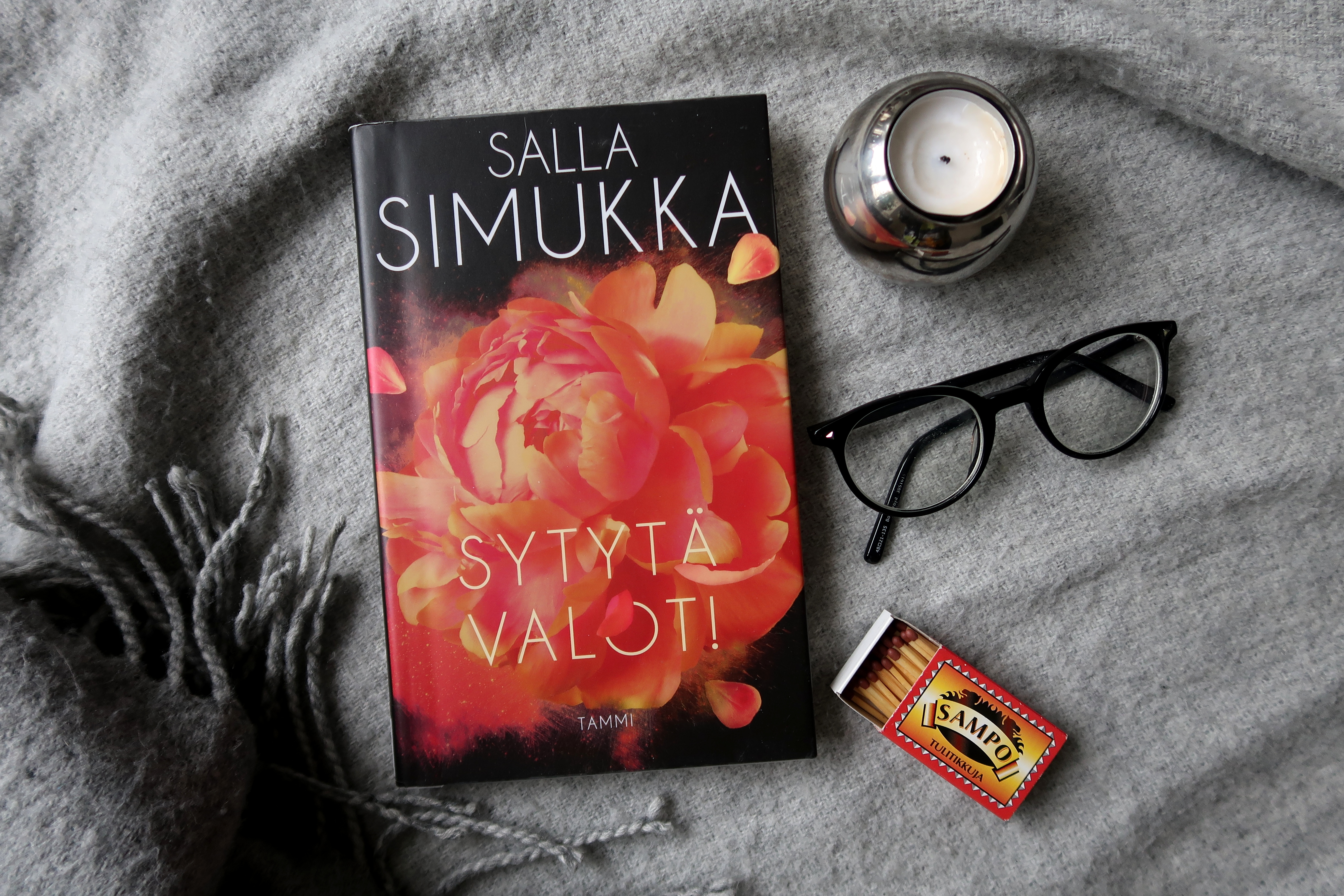 Sammuta valot Sytytä valot