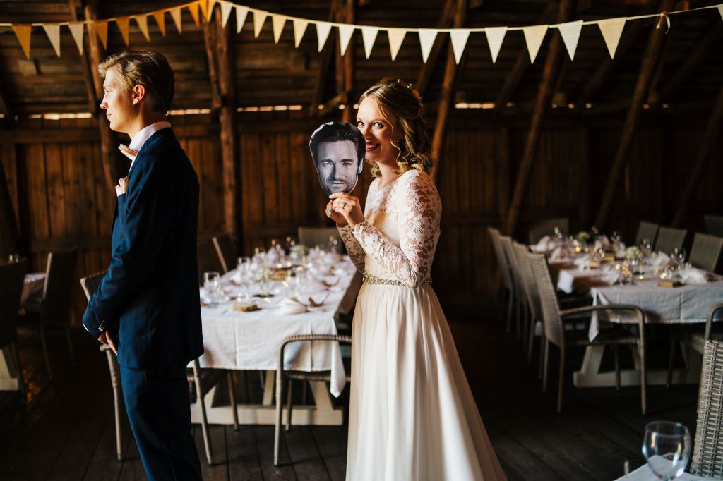 Menin viikonloppuna naimisiin – tässä kaikki häidemme kirjateemaiset&nbsp;yksityiskohdat!