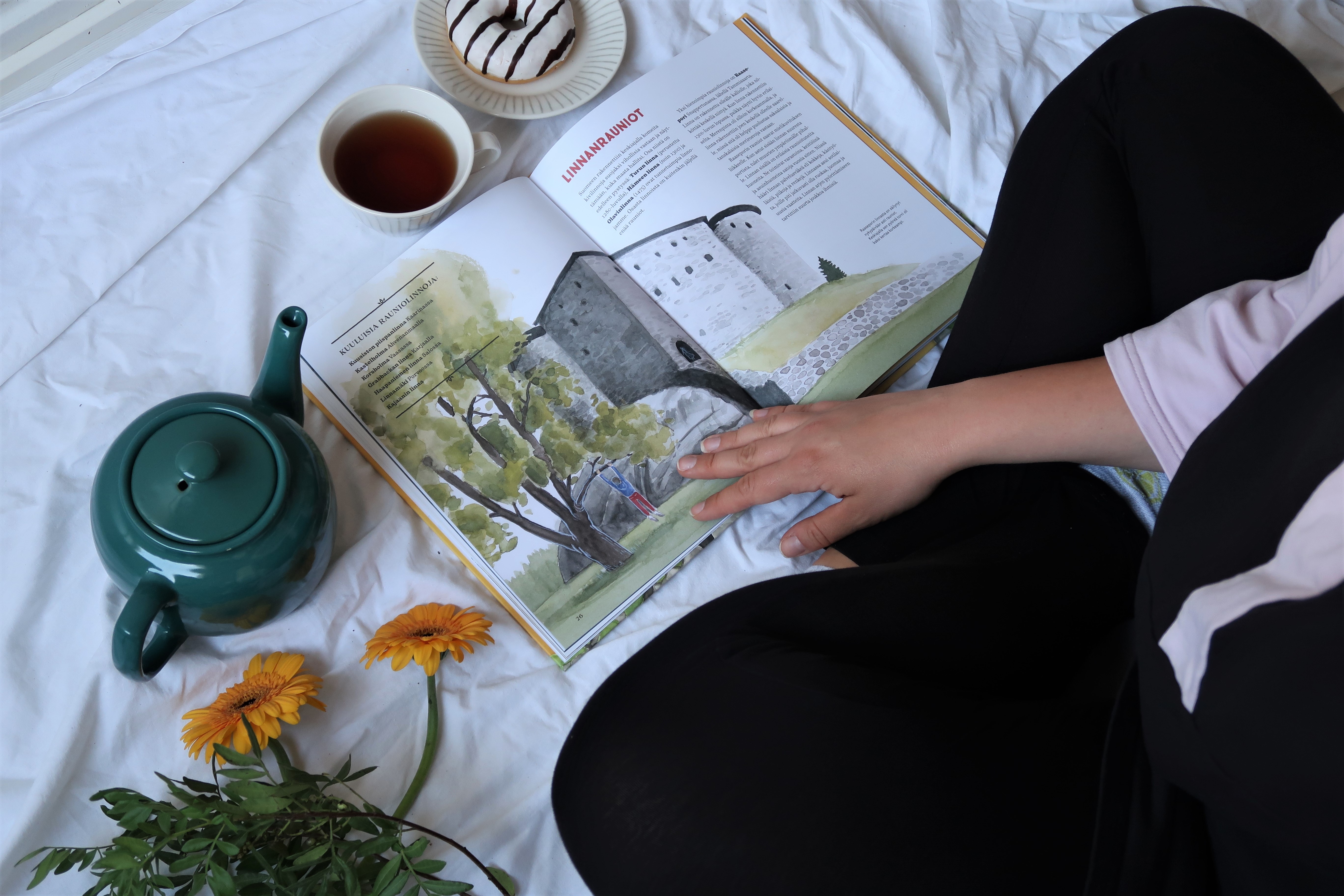 Ilari Aalto Elina Helkala Jatulintarhoja ja hiidenkiukaita (1)