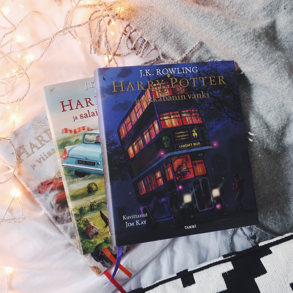 Adventtiarvonta: Kiinnostaako Harry Potter ja liekehtivä pikari -kirjan kuvitettu&nbsp;versio?
