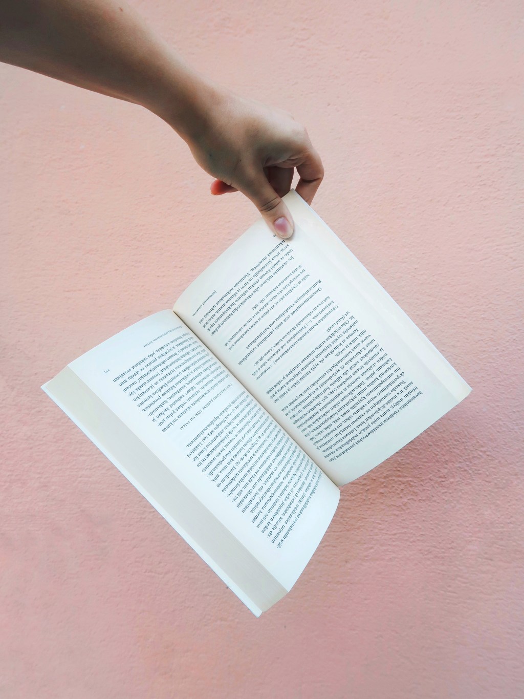 Miten kävi viime vuoden lukutavoitteille ja mitä tavoittelen tänä&nbsp;vuonna?