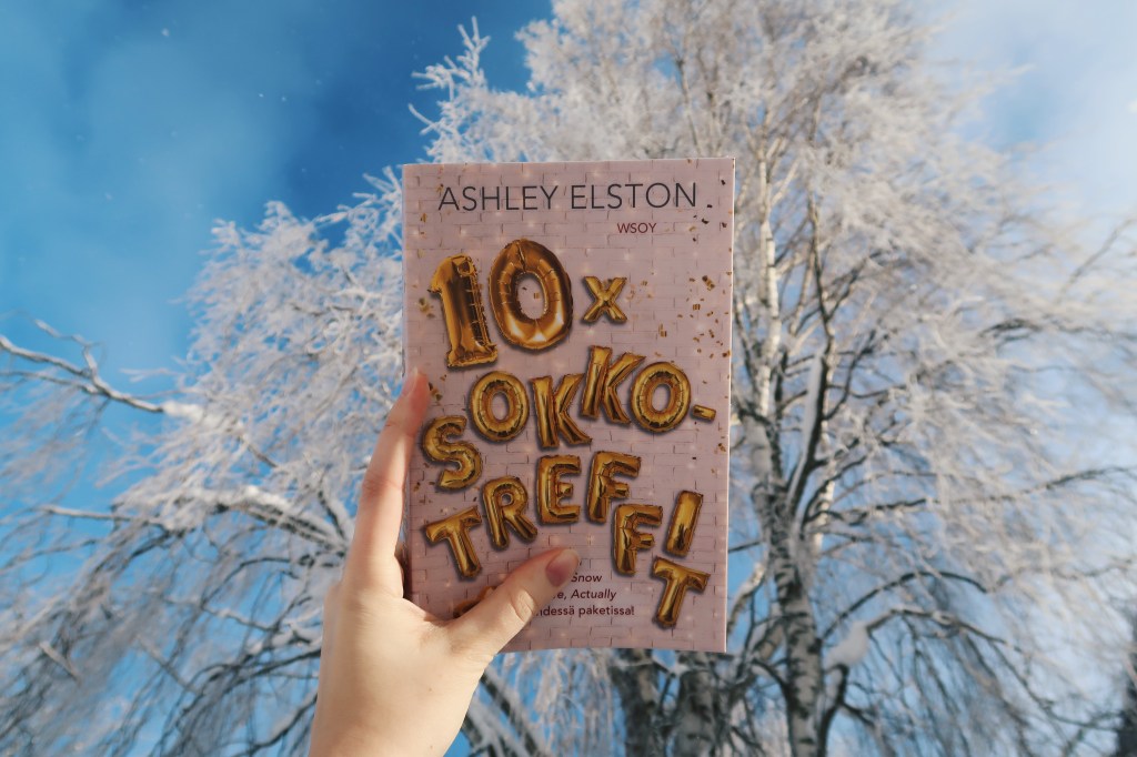 Hahmosoppaa ja tunteiden vuoristorataa – Ashley Elston: 10 x&nbsp;sokkotreffit