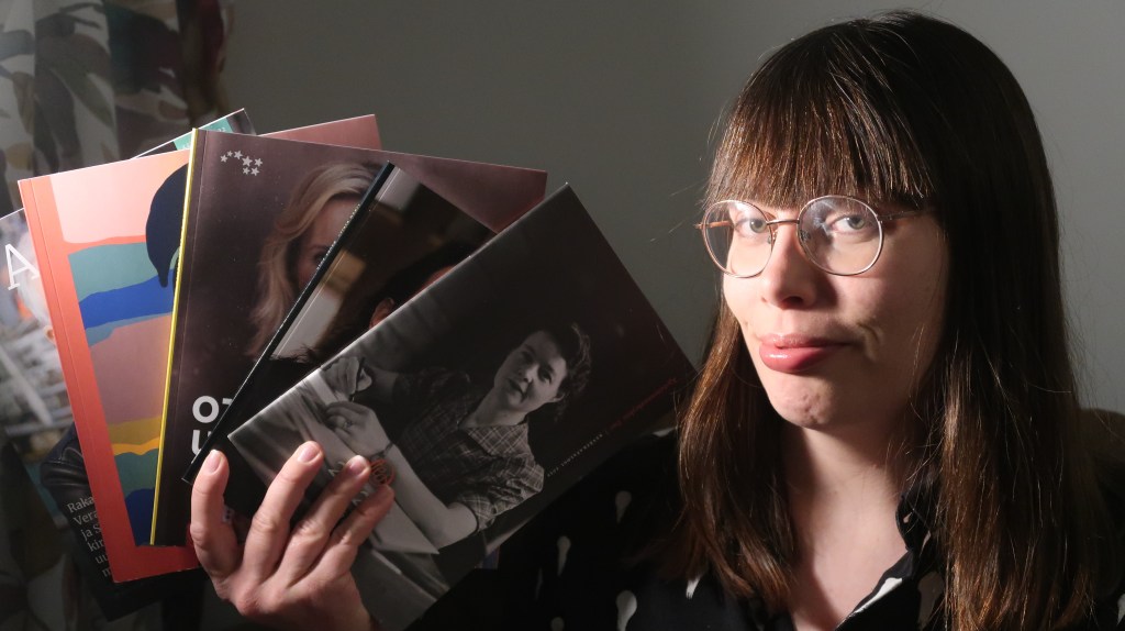 Kirjarintamalla vaikka mitä uutta! – Nämä kevään 2022 uutuuskirjat haluan&nbsp;lukea